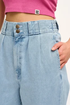 Hot Addison - Tapered Denim Jeans in Light Wash Blue All Bottoms|Jeans