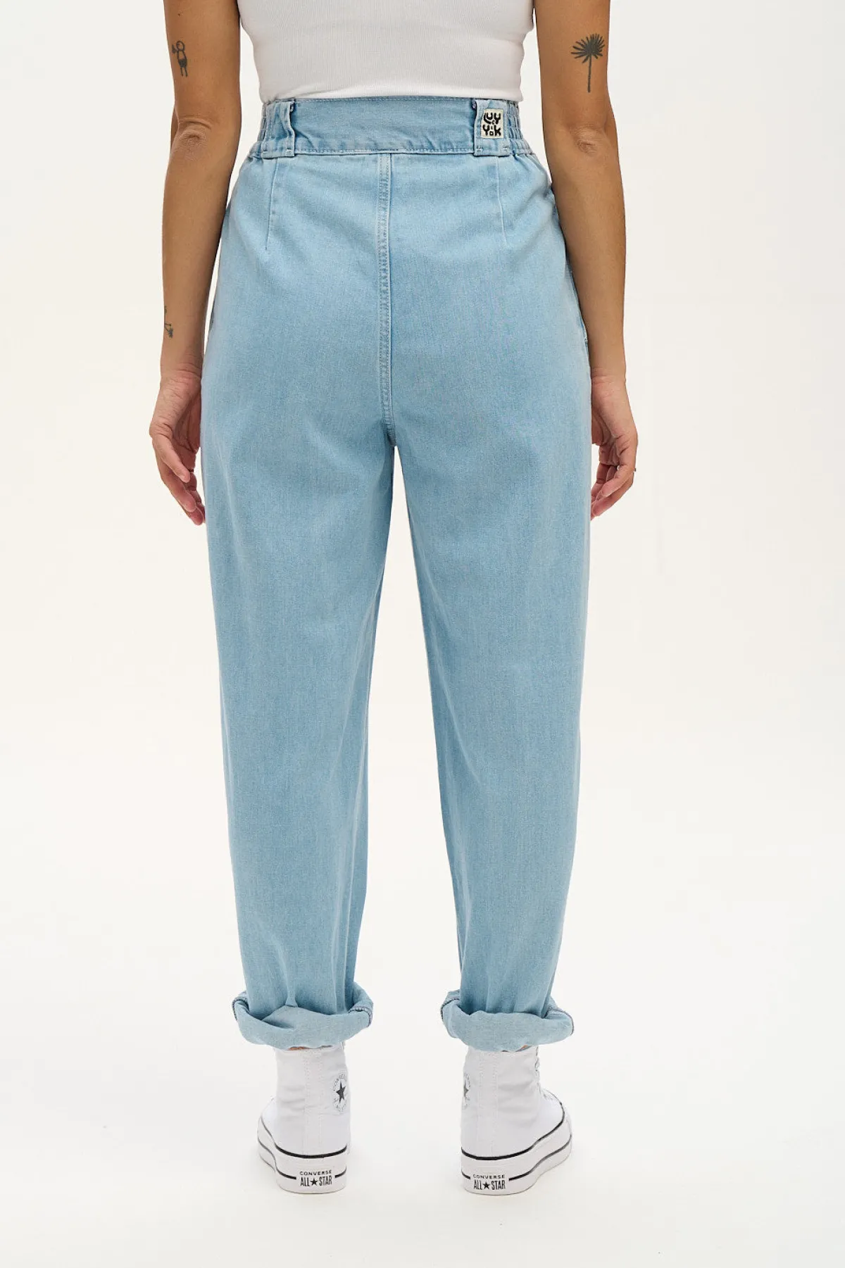 Hot Addison - Tapered Denim Jeans in Light Wash Blue All Bottoms|Jeans