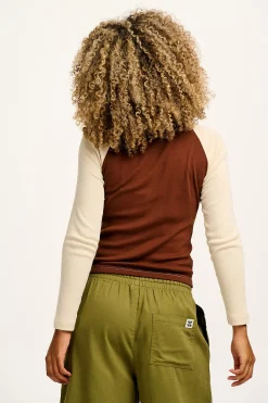Clearance Avi - Long Sleeve Raglan Tee in Cream & Brown Block All Tops & Tees|Long Sleeve Tops
