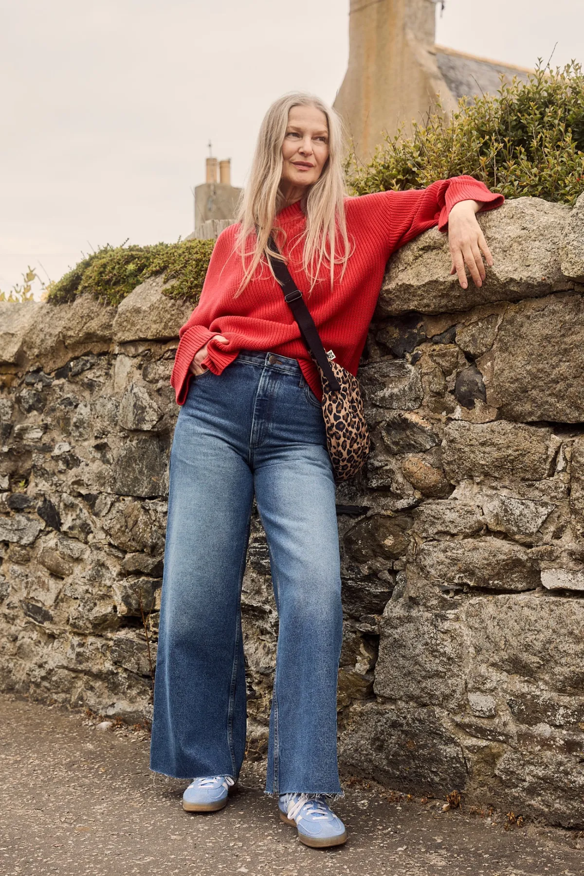 Outlet Carter - High Waisted Jeans in Vintage Wash Blue All Bottoms|Jeans
