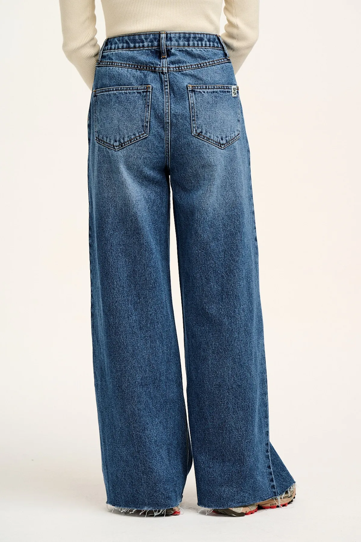 Outlet Carter - High Waisted Jeans in Vintage Wash Blue All Bottoms|Jeans