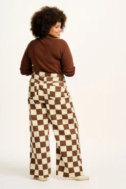 Outlet Carter - High Waisted Jeans in Cookies & Cream Checkerboard Print All Bottoms