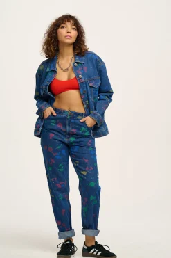 Outlet Dana - Mom Denim Jeans in Art Attack Print All Bottoms