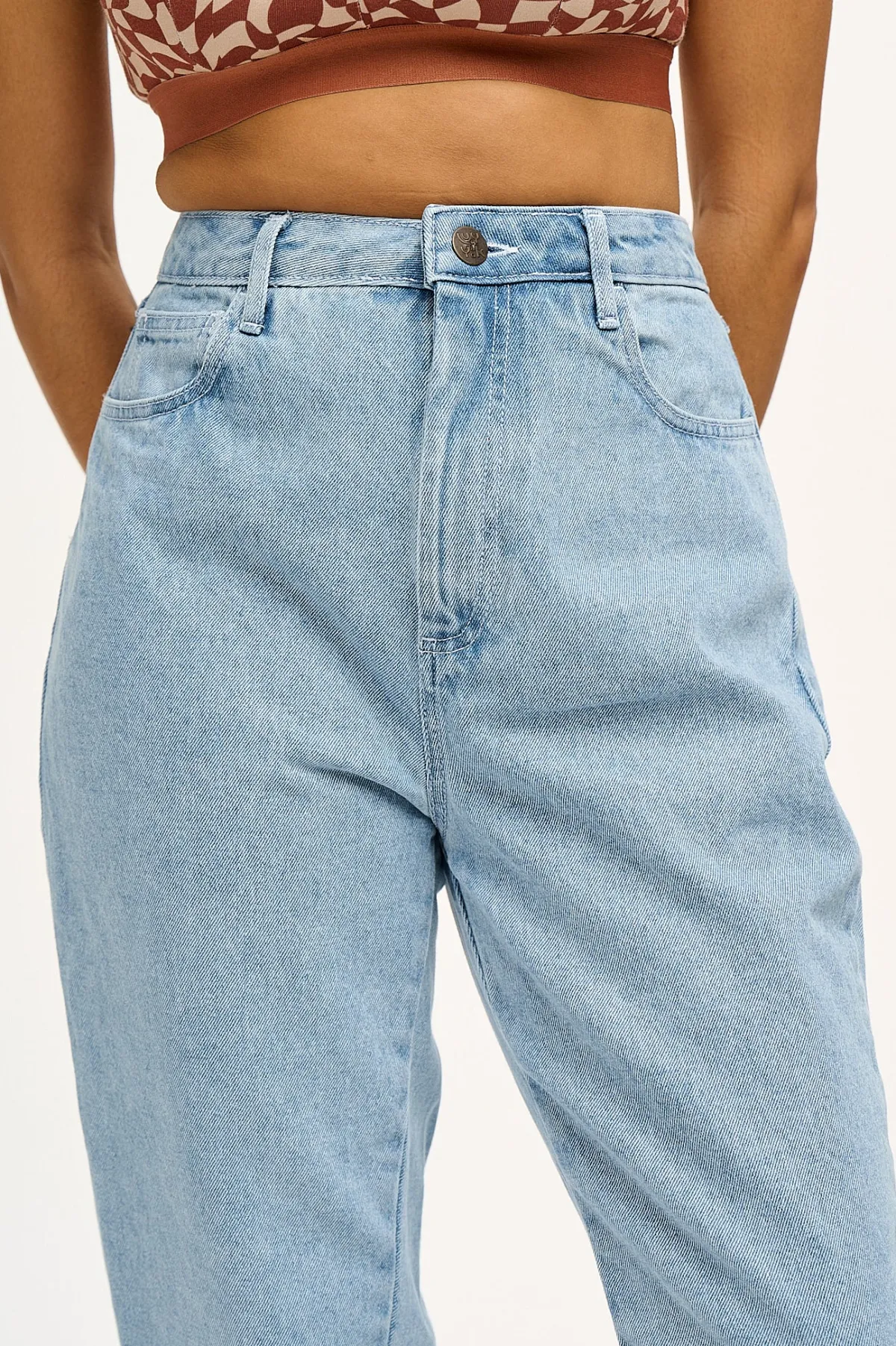 Outlet Dana - Mom Denim Jeans in Light Wash Blue All Bottoms|Jeans
