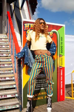 Outlet Dana - Mom Twill Jeans in Rainbow Stripe Print All Bottoms