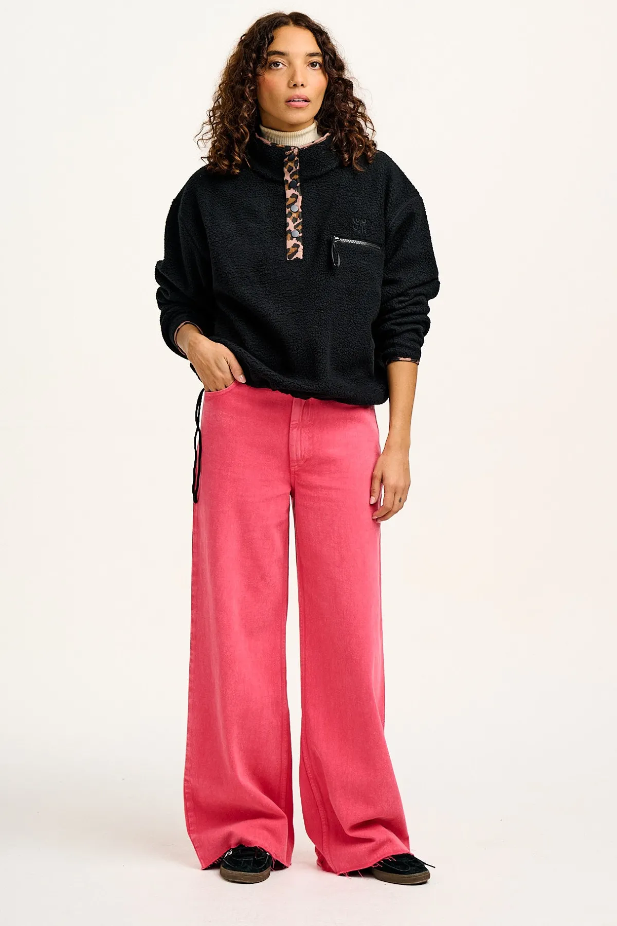 Outlet Maddison - Fleece in Black with Leopard Print All Outerwear & Knitwear|Fleeces