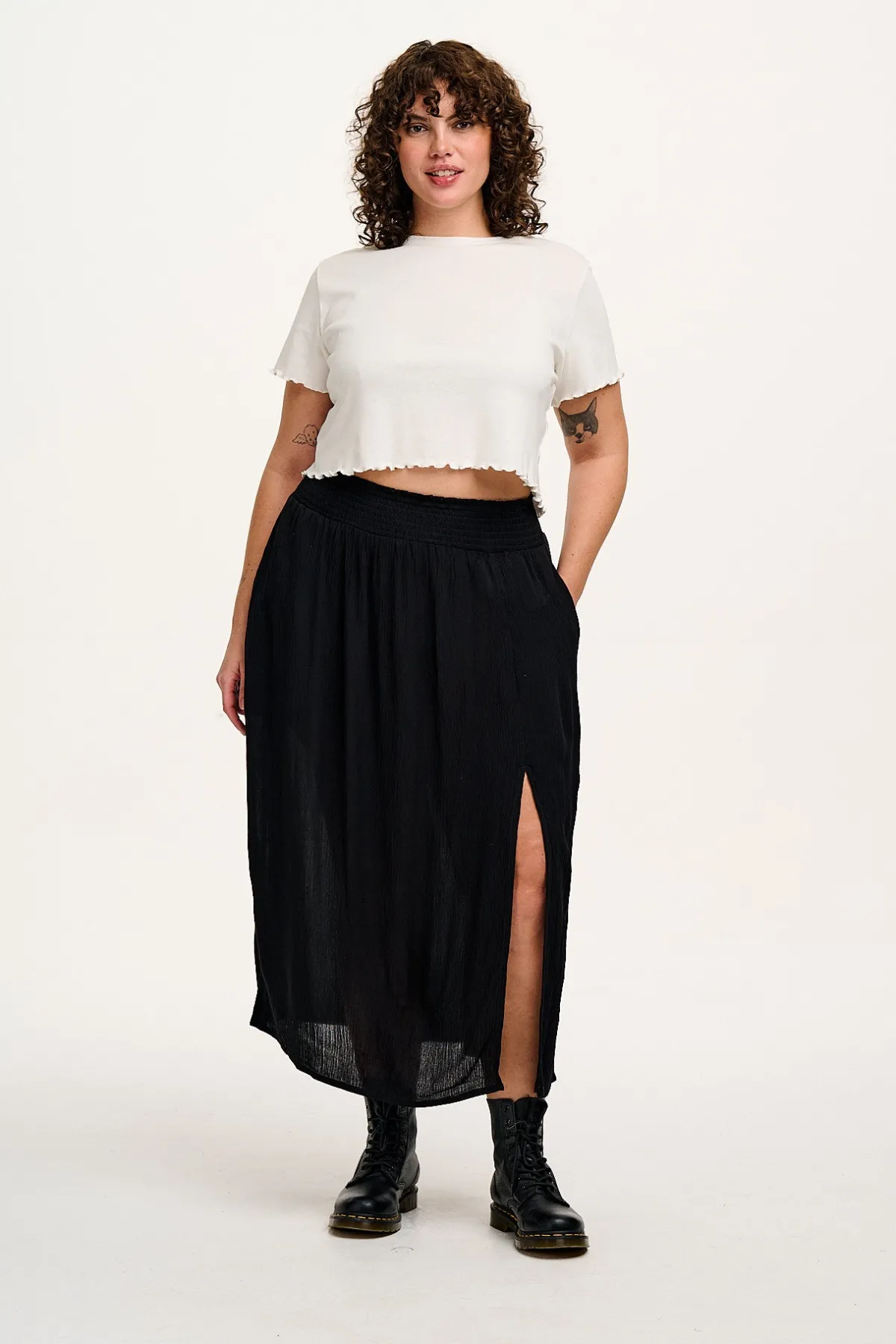 Hot Poppy - Elasticated Waist Skirt in Black All Bottoms|All Dresses & Skirts