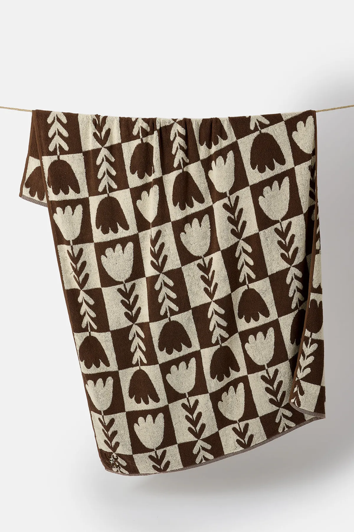 Clearance Romola - Extra Large Towel in Tulip Print All Accessories|Homeware