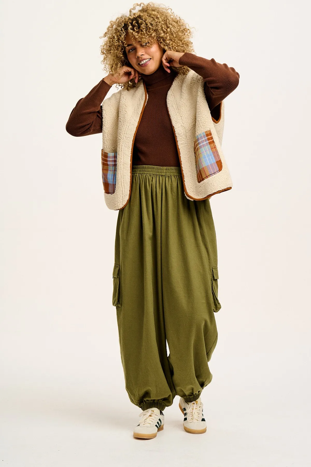 Hot Rumi - Cargo Brushed Cotton Trousers in Khaki All Bottoms|Trousers